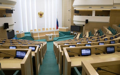 Совфед РФ одобрил запрет иноагентам участвовать в выборах и быть наблюдателями
