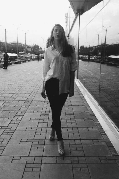 Анна Караваева: «Сегодня я в обычном свитере, а завтра в грубых байкерских ботинках»