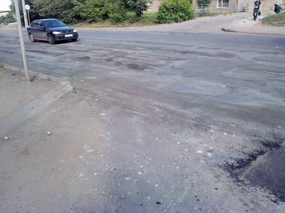 Ремонт дороги: тяп-ляп и готова улица Красина