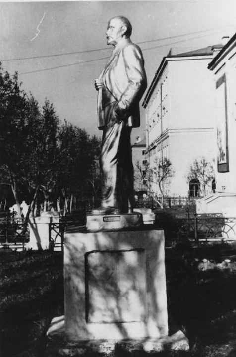Наследие Ильича. Сколько в Кирове было памятников Ленину и как мы их потеряли