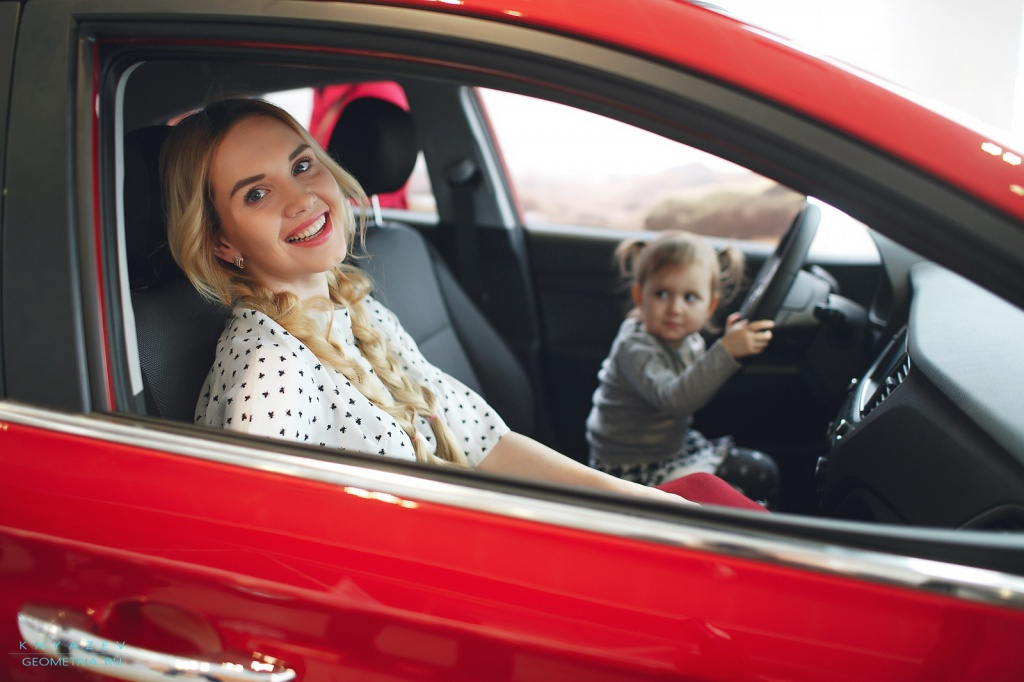 Оригинальные фотозоны, новый авто и счастливые дети – на семейном празднике в Кирове