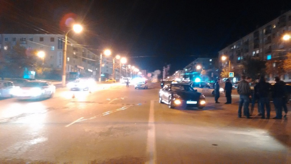 В центре Кирова дорогая иномарка сбила пешехода