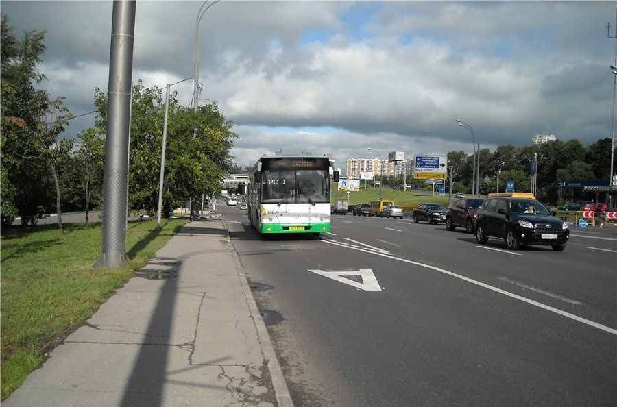 Спасут ли общественный транспорт в Кирове выделенные полосы?