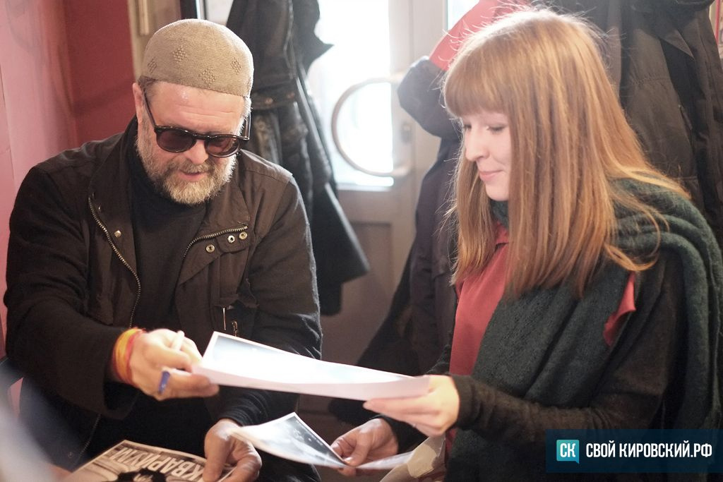 Борис Гребенщиков устроил бесплатный мини-концерт в Кирове