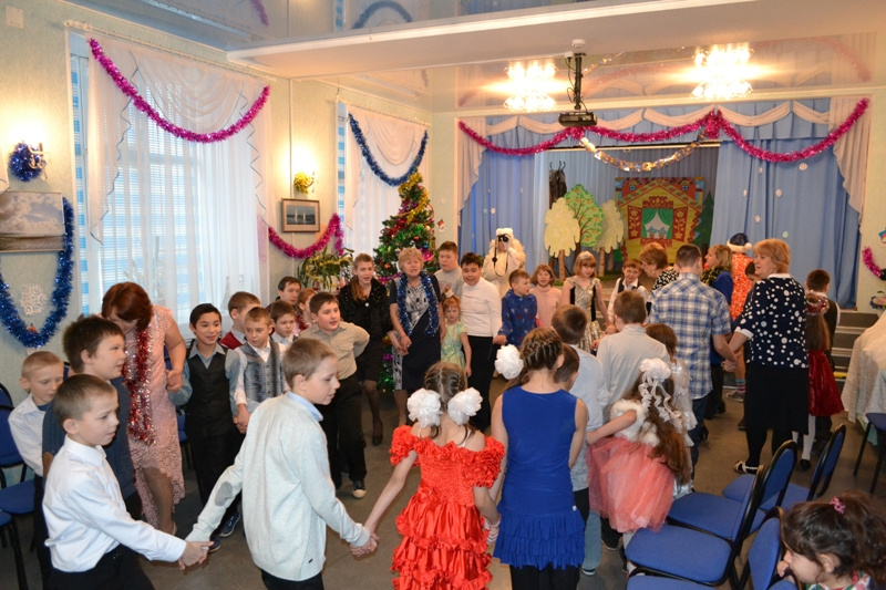 «Ростелеком» исполнил новогодние желания воспитанников Слободской школы-интерната