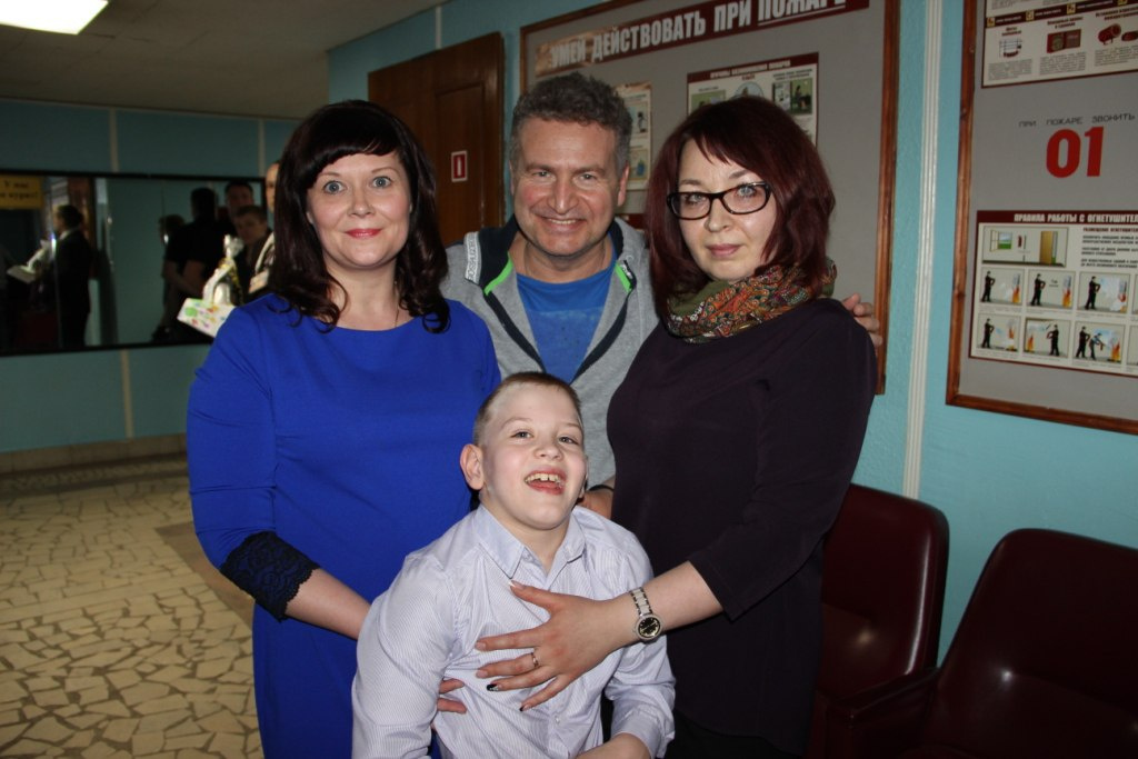 Леонид Агутин исполнил мечту кировского ребенка-инвалида