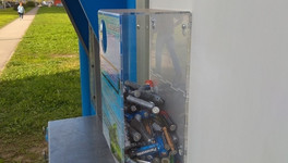 На 11 киосках по продаже воды появились контейнеры для батареек