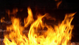 В Кировской области судебный пристав спас многодетную семью из пожара