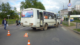 В Кирове рейсовый автобус сбил пенсионерку: женщину увезли в больницу
