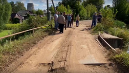 В деревне Ломовская планируют отремонтировать мост через пруд