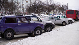 Россияне стали чаще откладывать покупку автомобиля