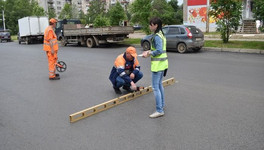 Улицу Ломоносова в Кирове не приняли после ремонта из-за высоких бордюров