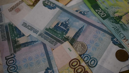 В Кирове после вмешательства прокуратуры медицинским работникам выплатили более 300 тысяч рублей