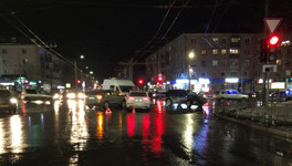 В Кирове во время аварии со скорой помощью пострадал фельдшер
