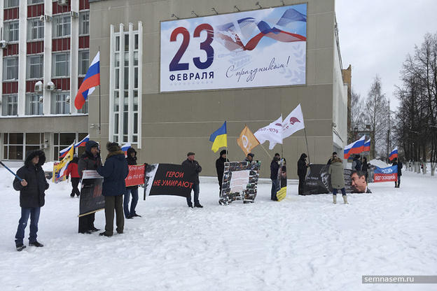 На пикет в память о Борисе Немцове в Кирове пришли около 20 человек