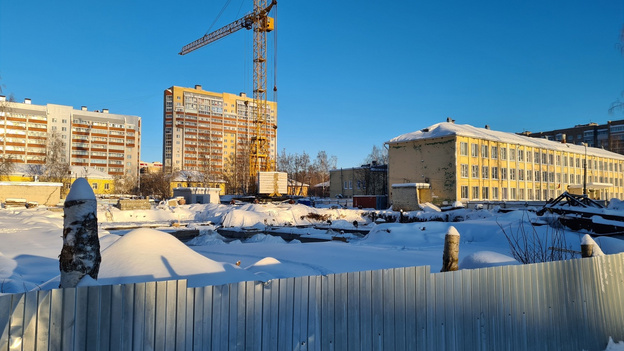 Для строительства школы и двух пристроев в Кирове будут искать новых подрядчиков