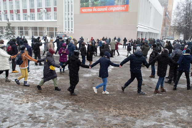 «Бояться бесполезно». Почему кировский учитель выходит на митинги, хотя не поддерживает Навального