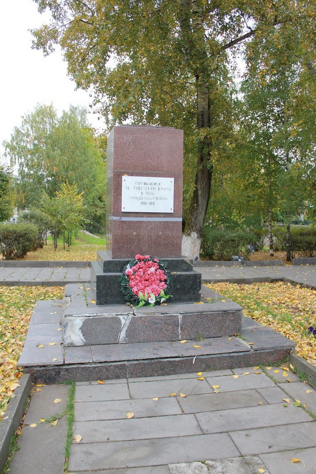 В Кирове на улице Казанской отремонтируют два памятника