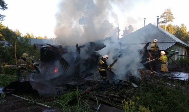 В Кирово-Чепецке пожарные спасли жилой дом от огня