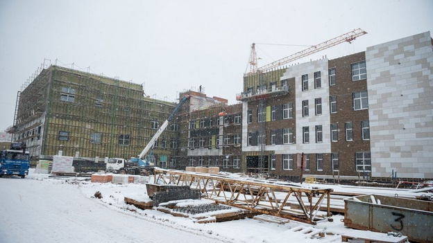На месте строительства школы на улице Рудницкого закладывают фундамент