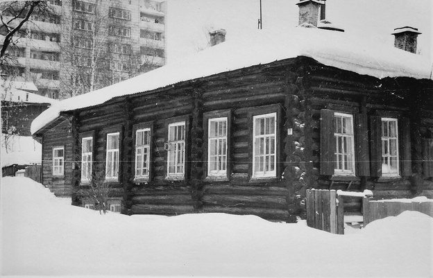 Церковно-приходская школа, дом Чарушина и старейшее деревянное здание. Как менялась улица Пятницкая