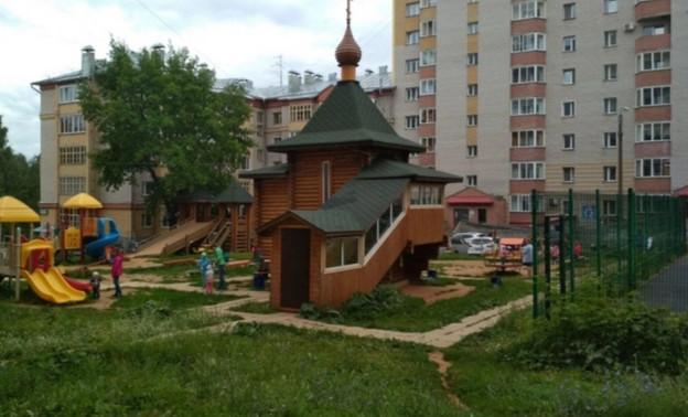 В Кирове демонтировали часовню, построенную во дворе дома