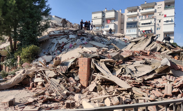 В результате землетрясений в Турции число погибших выросло до 12 873 человек