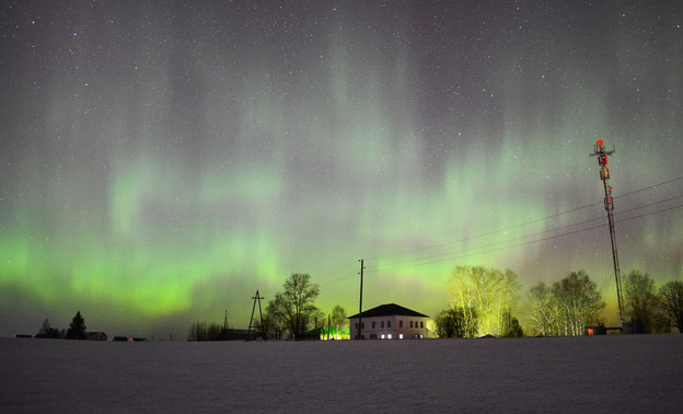 «Зафиксирован выброс корональной массы»: астрономы прогнозируют полярное сияние в Кировской области