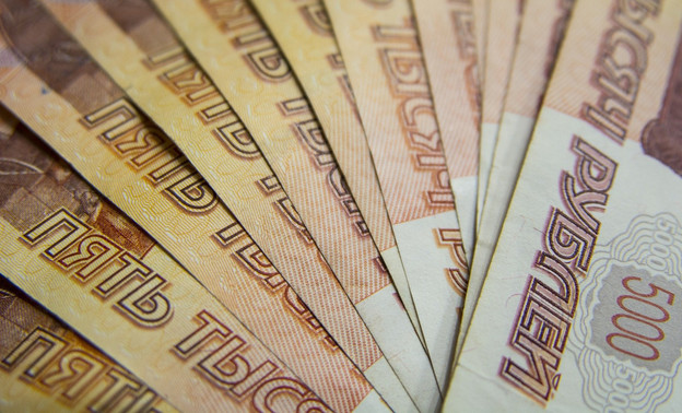 В Кирове на промышленном предприятии накопился долг по зарплате более 3 млн рублей