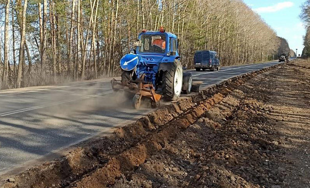 В Зуевском районе начали ремонтировать дорогу протяжённостью 9,1 км
