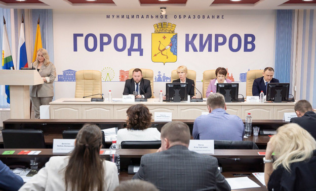 Глава города Кирова объяснила отказ от застройки района ипподрома