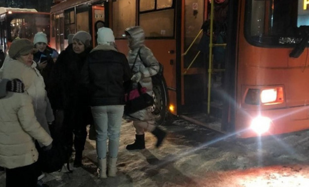 Автобус с туристами из Кировской области из-за холодов заглох на трассе