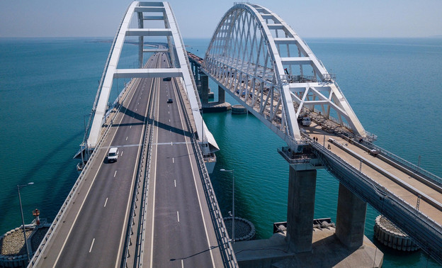На Крымском мосту поменяют железнодорожные пролёты