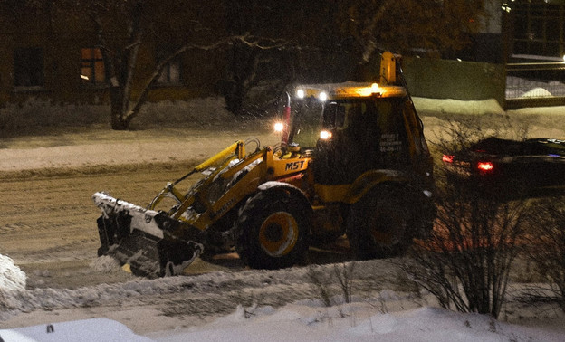 Дорожные службы проведут уборку снега ещё на девяти улицах Кирова