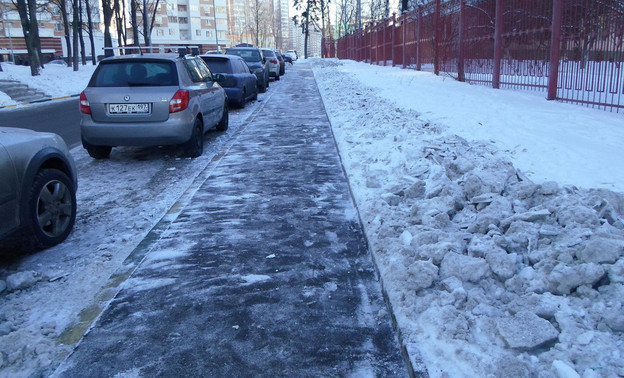В Слободском на очистку тротуаров от снега потратят 2,5 миллиона рублей