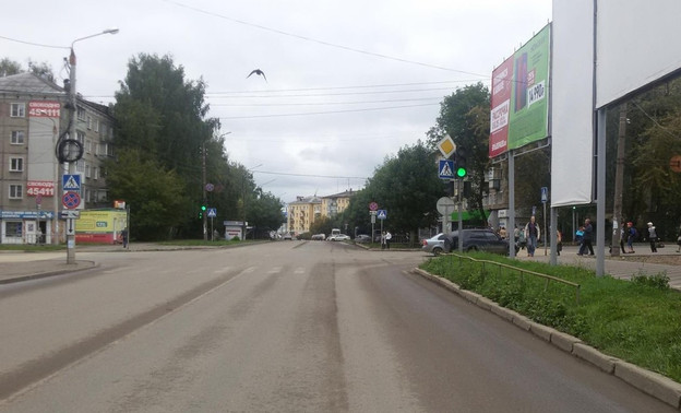 В Кирове автомобиль сбил женщину и скрылся с места ДТП