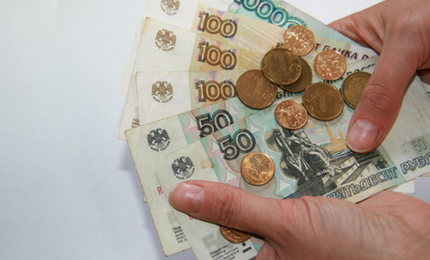Сотрудница банка забрала у ветерана 9 тысяч рублей и сказала, что не брала