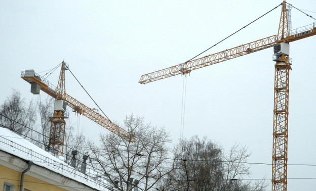 Для людей из аварийного жилья в Кировской области построят 16 новых домов