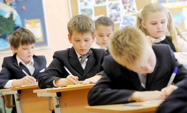 Россияне увеличили расходы на подготовку детей к школе на 12%