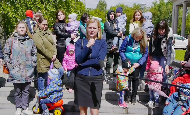 Кировчанки записали видеообращение к Путину из-за нехватки мест в детских садах