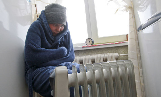 Жители центральной части Кирова замерзают в своих квартирах