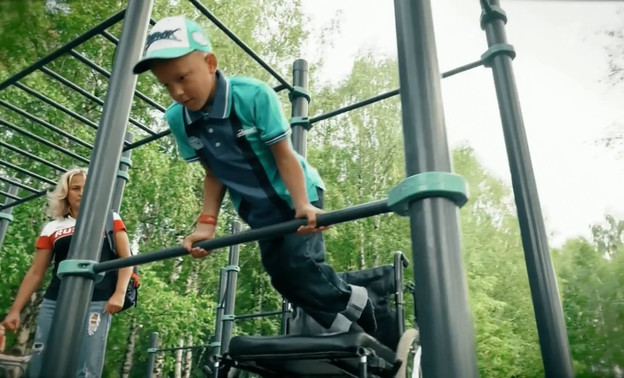 8-летнего мальчика из Кировской области, установившего мировой рекорд, показали по «Первому каналу»