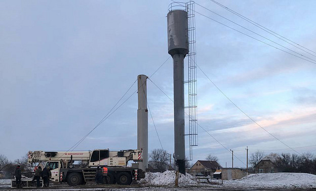 В подшефном районе Кировской области в Запорожье установили водонапорные башни