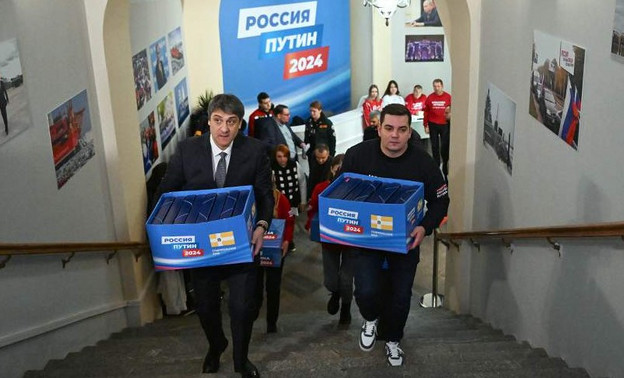 В ЦИК доставлены подписи в поддержку Путина на выборах президента