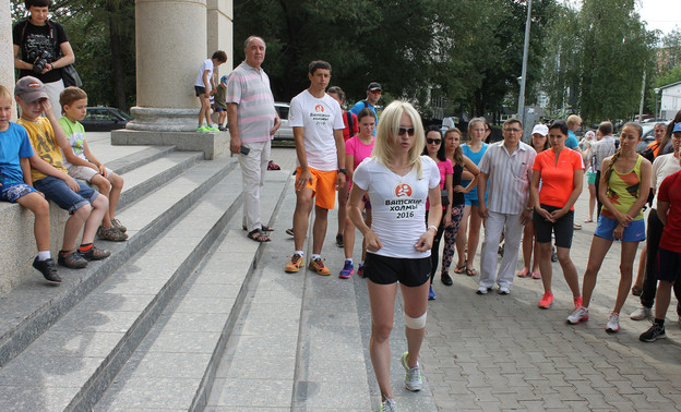 Легкоатлетка Анна Альминова провела беговое занятие для кировчан