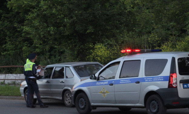 В России могут смягчить наказание за отсутствие документов на машину