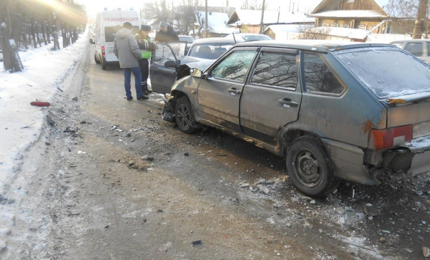В ДТП на Луганской в Кирове пострадали пять человек
