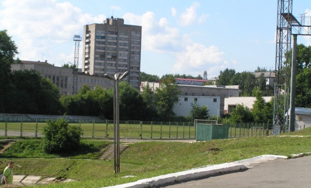 Стадион «Локомотив» на Комсомольской продают на Avito