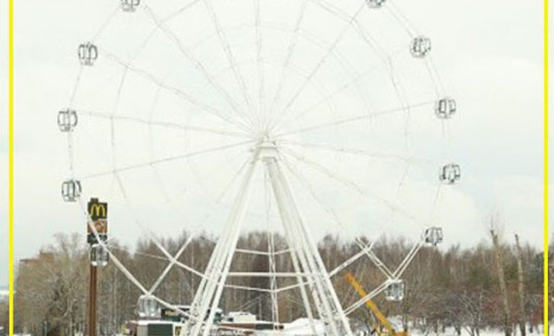 В Кирове закрутилось новое колесо обозрения