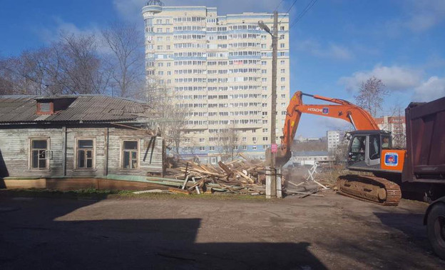 В Кирове сносят больничный городок за «Алыми Парусами»